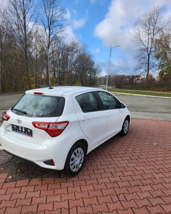 Toyota Yaris cena 49900 przebieg: 161000, rok produkcji 2018 z Pszów małe 29